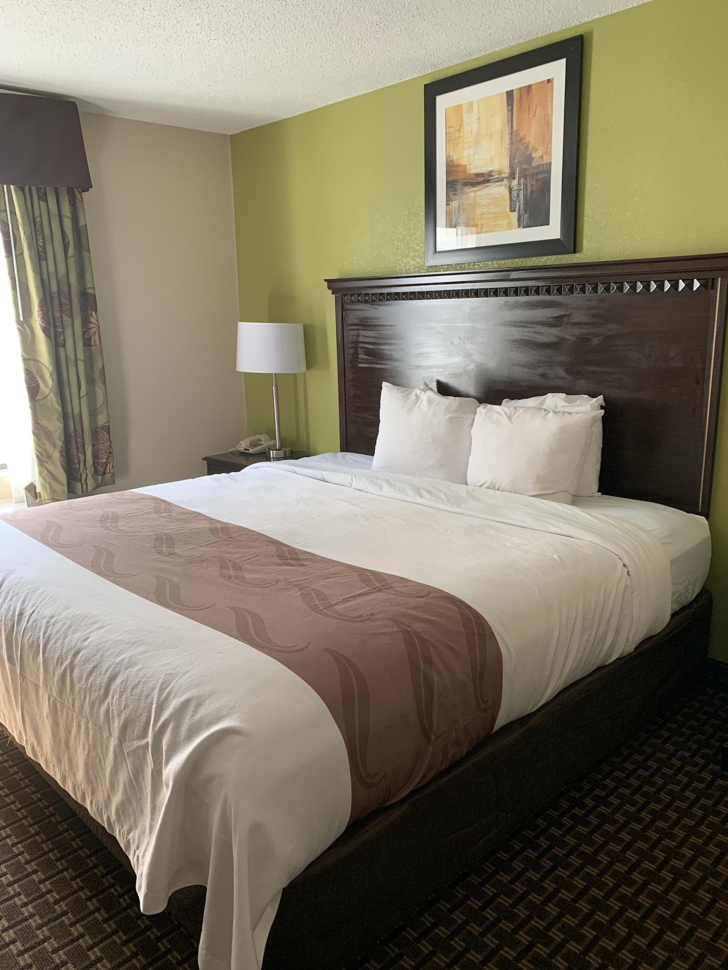 Quality Inn & Suites Quantico Stafford Exterior photo