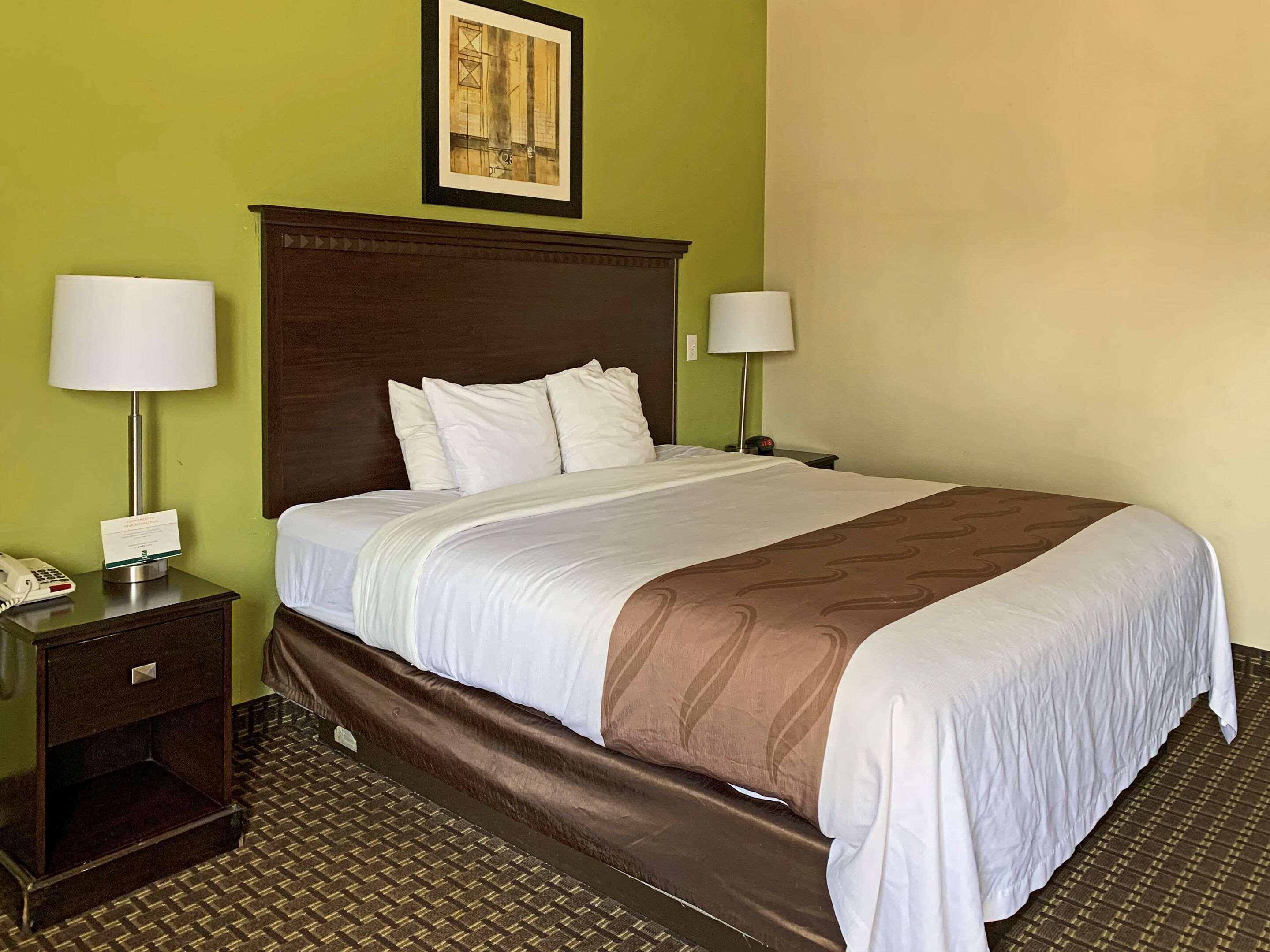 Quality Inn & Suites Quantico Stafford Exterior photo