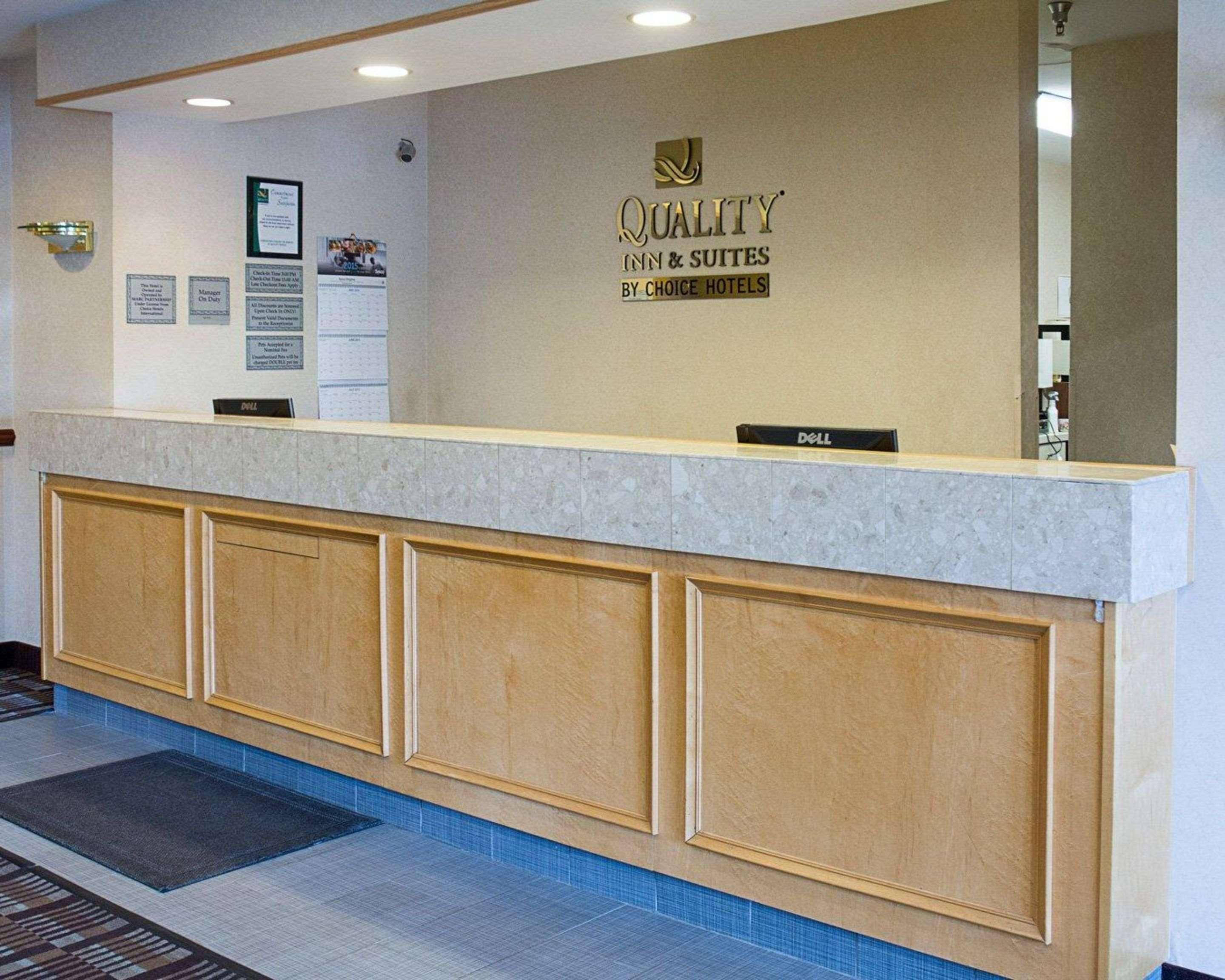 Quality Inn & Suites Quantico Stafford Exterior photo