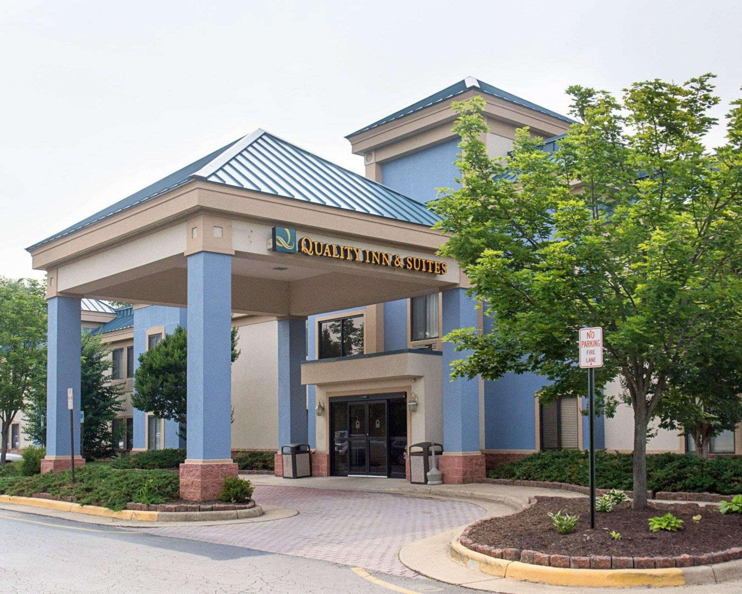 Quality Inn & Suites Quantico Stafford Exterior photo